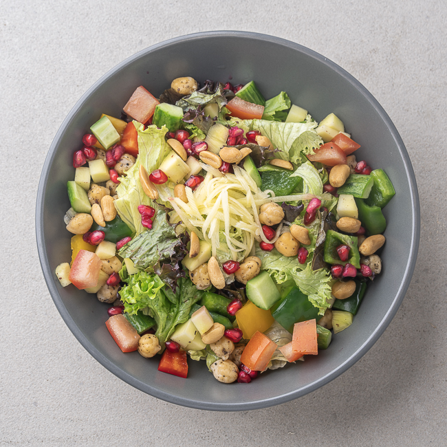 Raw Mango & Chickpeas Salad With Pomegranate, Peanut and Sev